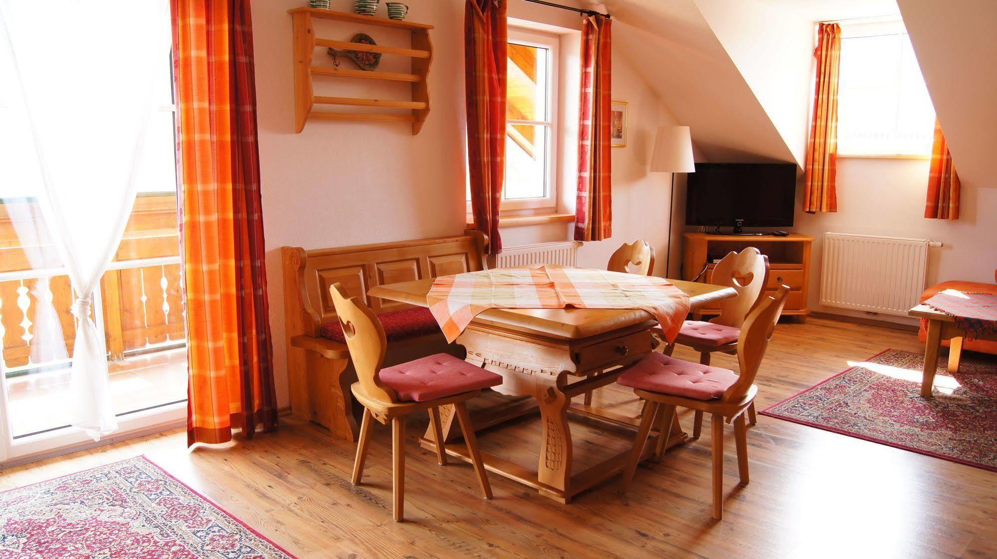 Appartementhaus Eberlhof Assachberg エクステリア 写真